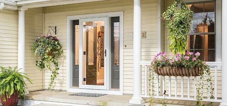 screen door installation in Rancho Calaveras