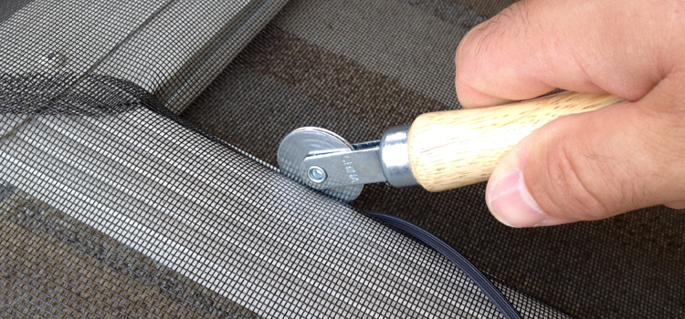 metal screen door repair in Rancho Calaveras