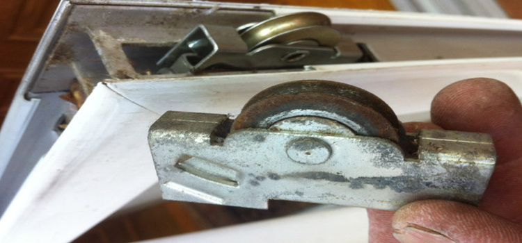 screen door roller repair in Rancho Calaveras